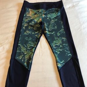 Under armour cropped yoga pants